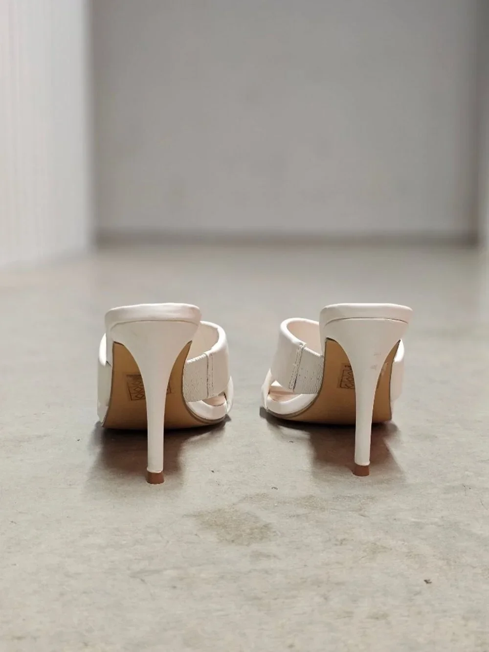 White Cross Strap Stiletto Heel Mules With Square Toe Design For Women